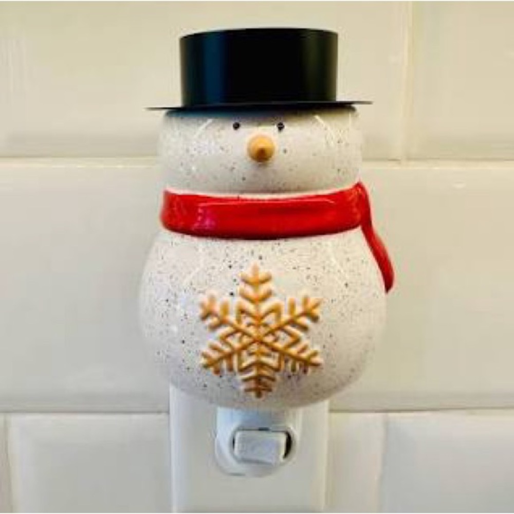 🆕❄️Scentsy Snowman Bundle: Toasty Top Hat Mini Warmer + 2 Full Wax Bars ❄️